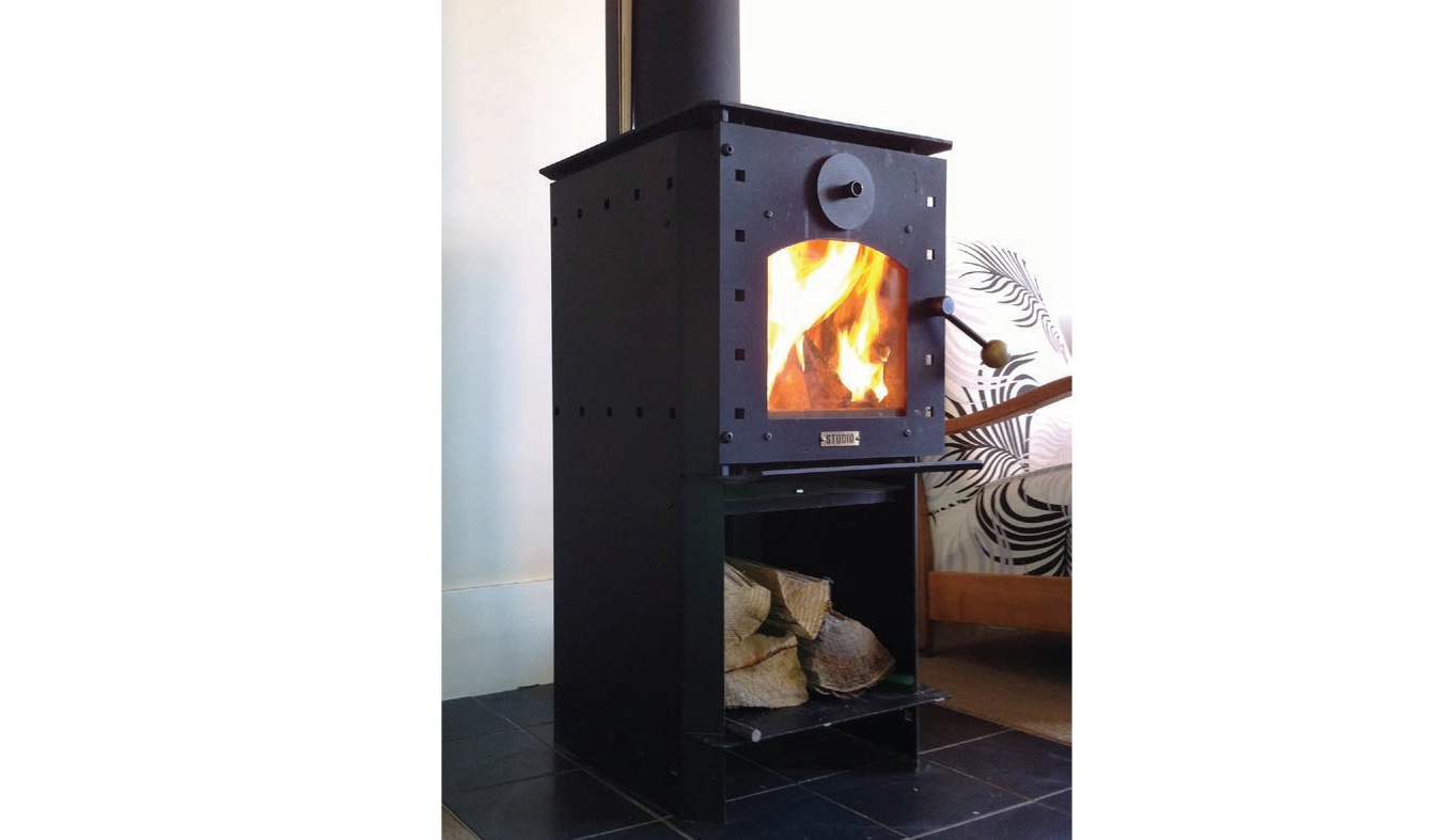 warmington studio fire free standing